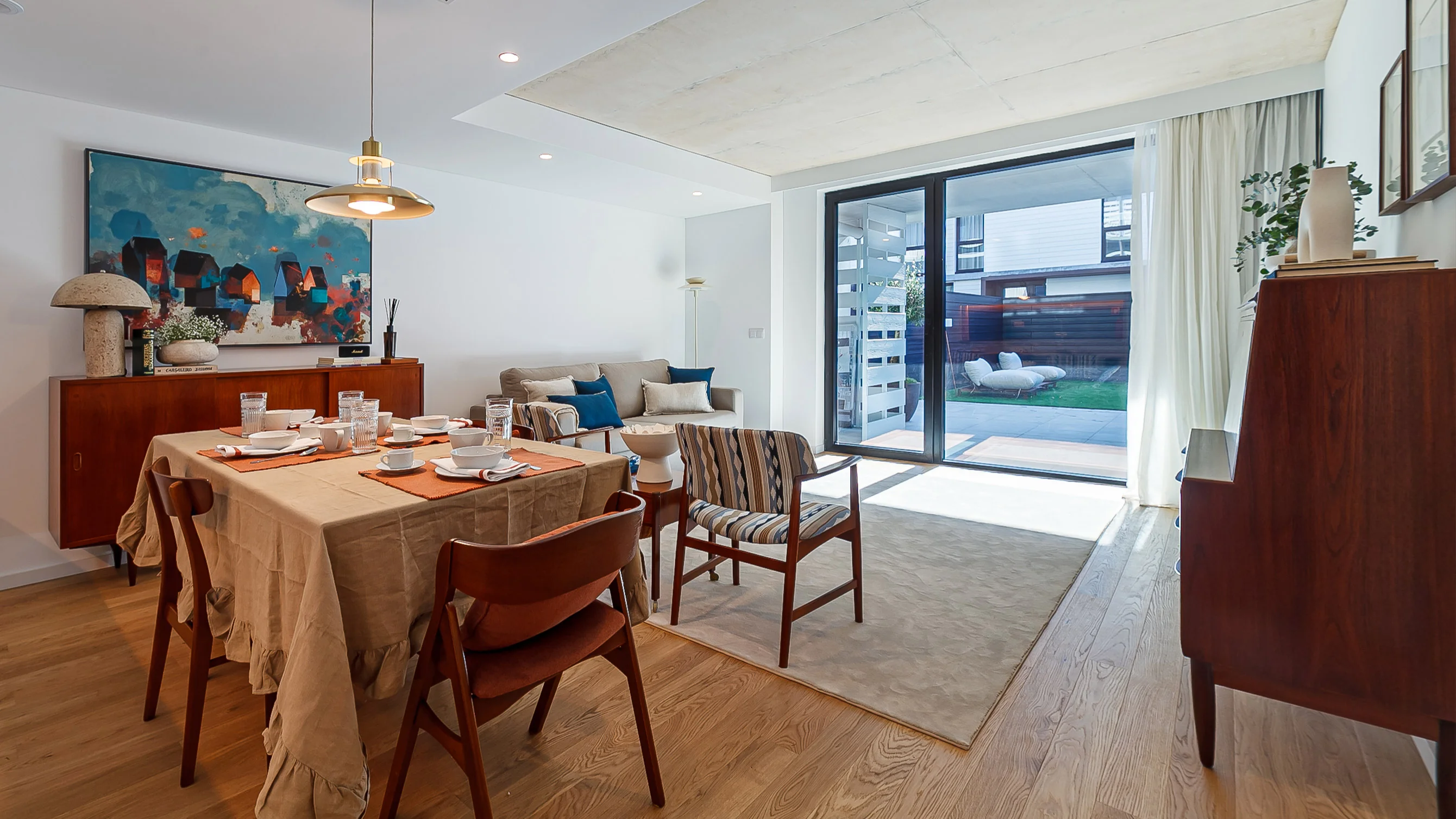 Main image of Art Living Barra